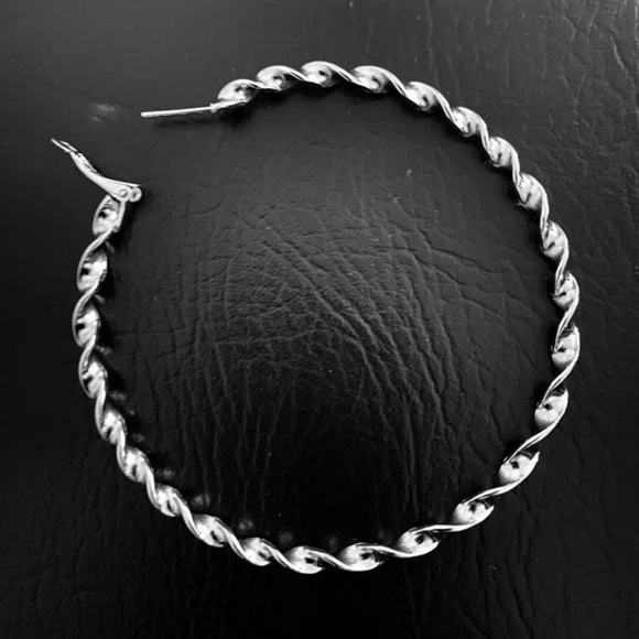 💗 Silver French Rope Hoop Earrings NEW - Picture 5 of 7